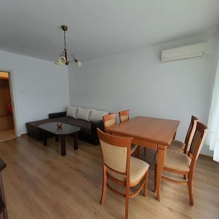 Апртамент Чайка Бл.17 Varna Extérieur photo