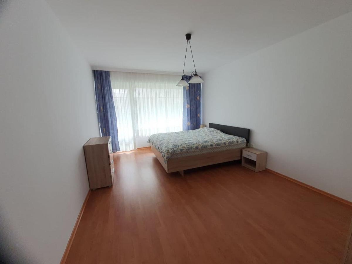 Апртамент Чайка Бл.17 Varna Extérieur photo