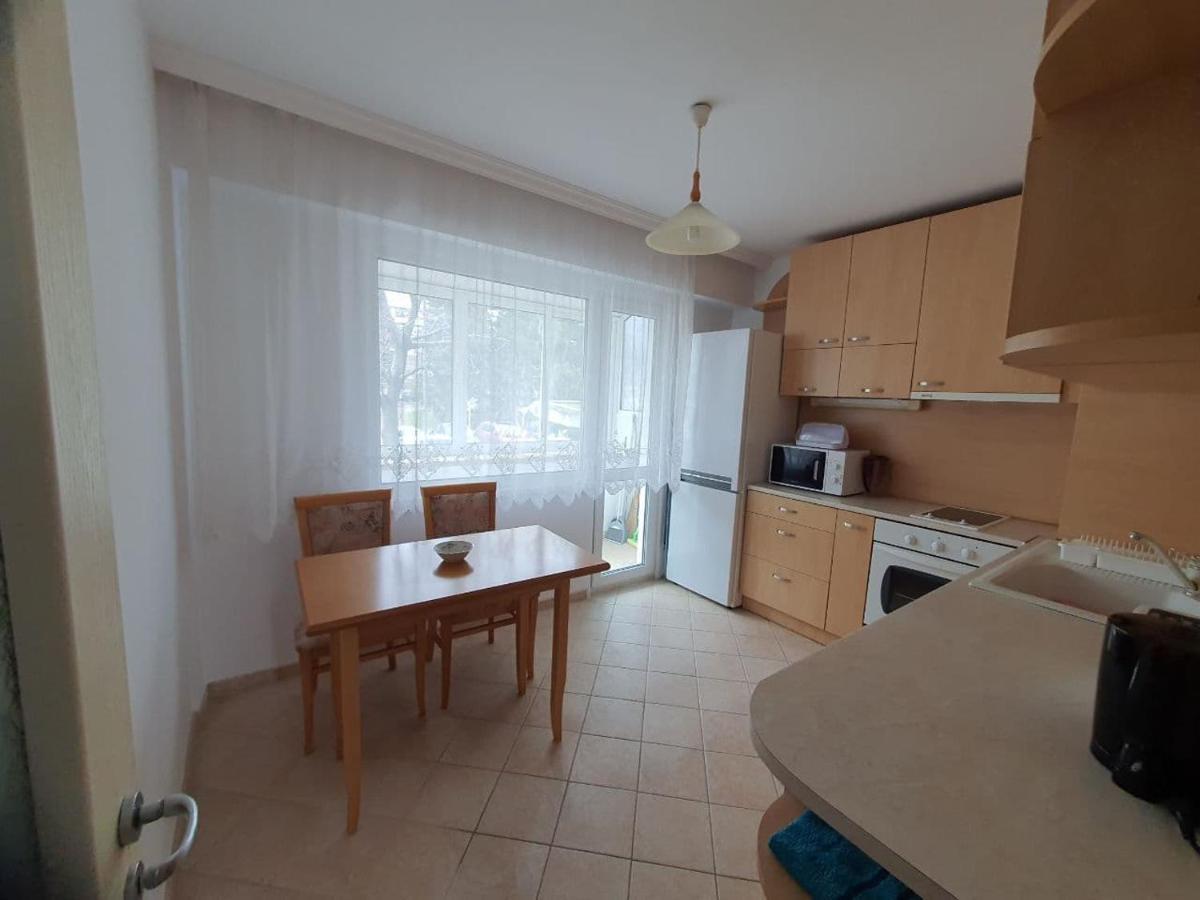 Апртамент Чайка Бл.17 Varna Extérieur photo