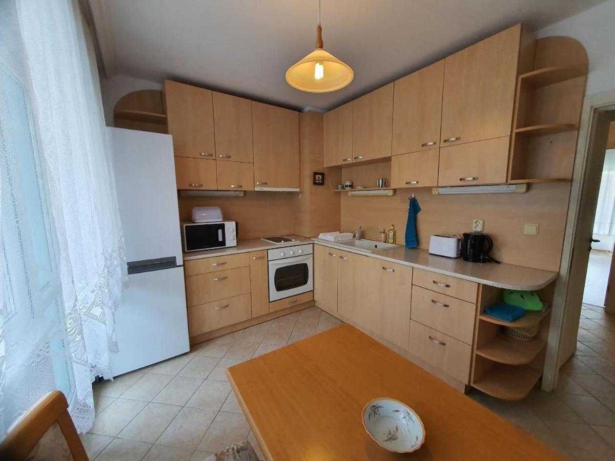 Апртамент Чайка Бл.17 Varna Extérieur photo